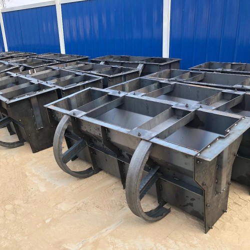 隔离带模具 高速隔离带模具 预制隔离墩钢模具