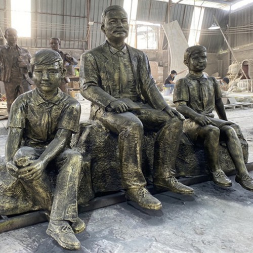 玻璃钢人物雕塑 户外仿铜人物雕塑 纪念铜像