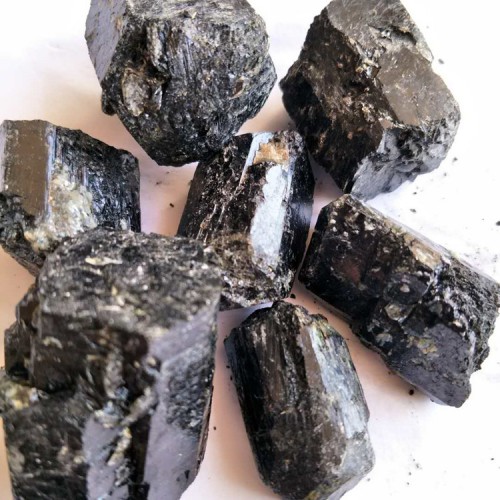 晶体电气石 颗粒电气石 黑色托玛琳