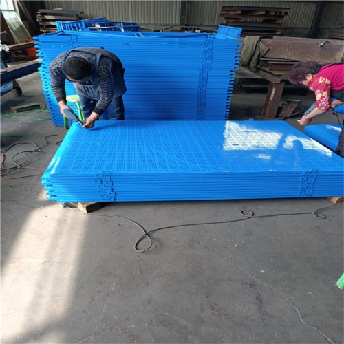 蓝色爬架网 喷塑爬架网 爬架安全网创宇供应