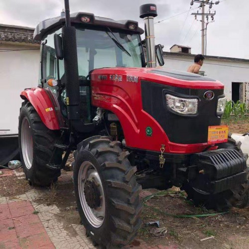 万年红1804大型拖拉机 多功能大马力耕地机 超高性价比