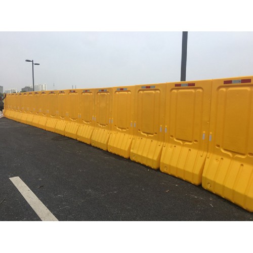 水马 道路防撞水马 马路隔离墩 注水围挡