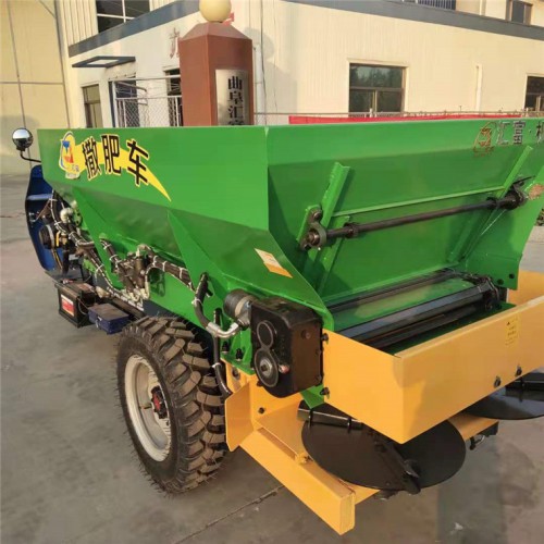 大棚撒粪车 转向灵活的三轮撒肥车