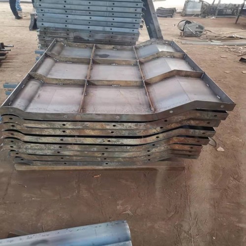 高速挡土墙钢模板 防撞墙钢模板 公路挡土墙钢模具使用方法