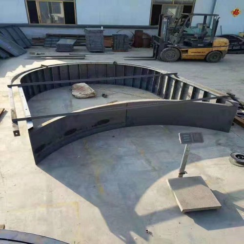 拱形截水骨架护坡模具 高铁拱形护坡骨架模板 拱形骨架钢模板