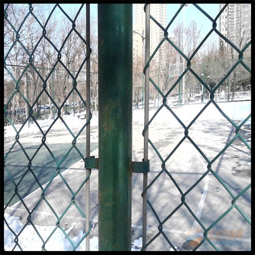 球场体育场护栏网 球场围网施工