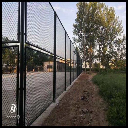 大连市体育场围网批发 围网体育场围栏