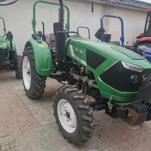 天拖704农用中型拖拉机 四驱多功能耕地机 8+8梭式换挡