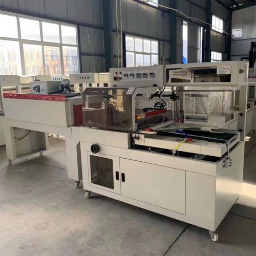 纪念标签包膜机 全自动封口收缩包装机 特点介绍