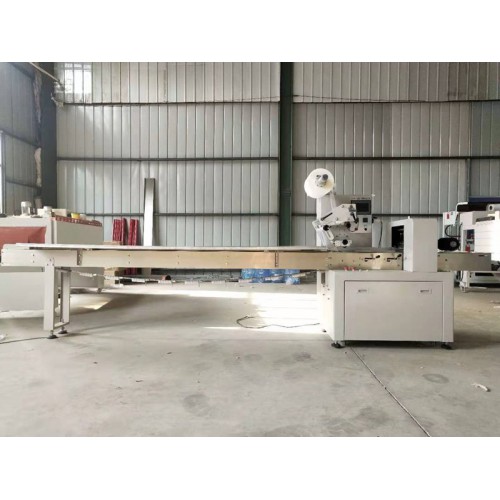 350蜡烛三伺服枕式包装机 自动包装机