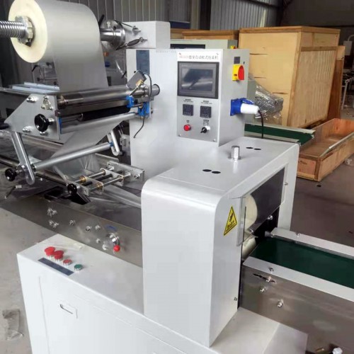 饼干,米通,雪饼,蛋黄派,巧克力,面包包装机