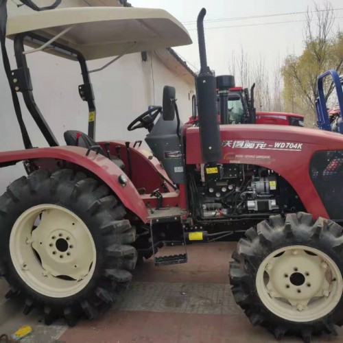 沃得704农用四轮拖拉机 强压多路阀 8+8梭式换挡