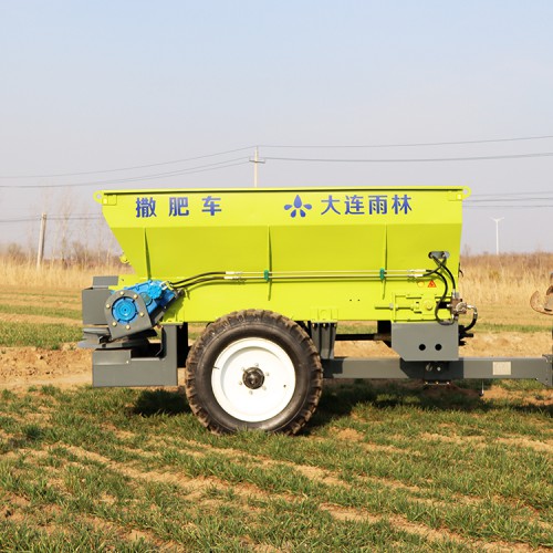 有机肥撒肥机 农用小型撒肥车 拖拉机牵引式扬肥机