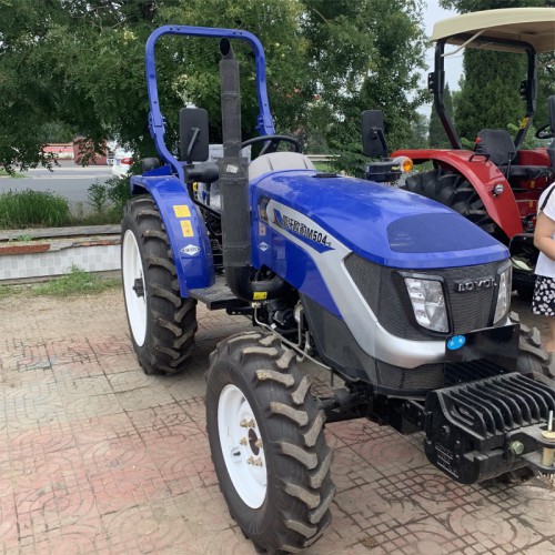 雷沃504中型四轮拖拉机 强压两组多路阀 8+8梭式换挡