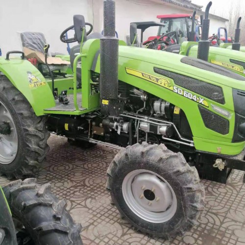 萨丁604中型四轮拖拉机 四驱多功能耕地机 液晶档把