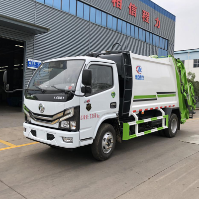 国六6方小多利卡挂桶压缩垃圾车