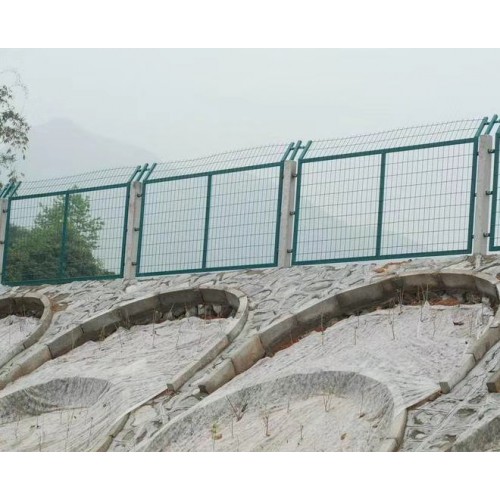 铁路护栏网 铁路护栏 铁路隔离栅