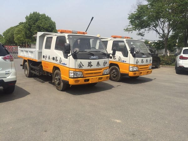 江铃自卸车图片面性