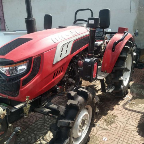 农用四轮拖拉机 泰山504中型四驱多用途耕地机 品质保证