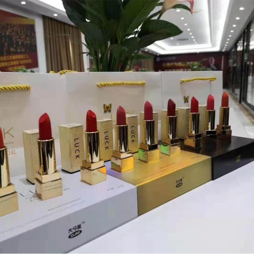 口红贴牌代加工厂家