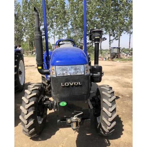 雷沃704农用四轮拖拉机 强压变频耕地机 四驱拖拉机