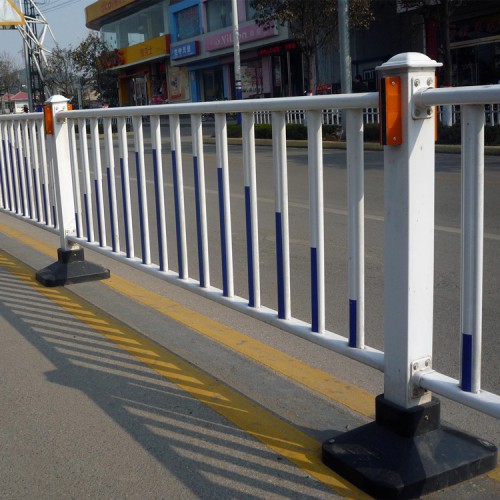 梯形市政道路护栏 京式市政道路护栏 防眩市政道路护栏