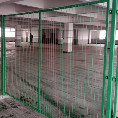 车间隔离栅 斜方格护栏网 带框护栏网