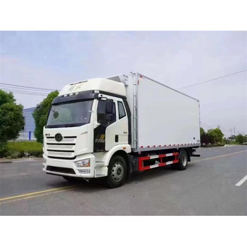 解放J6L国六精英版高顶双卧冷藏车