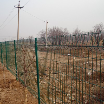 圈地护栏网 圈地围栏网生产厂家