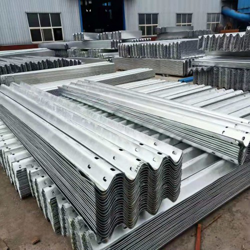 波形护栏 波形护栏板 热镀锌波形护栏板 高速公路波形护栏