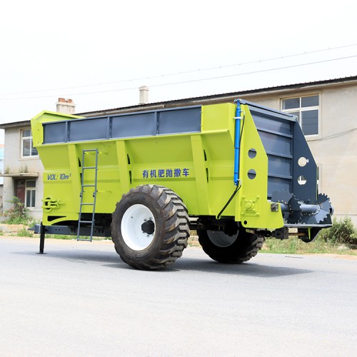 大连雨林新型8方单横绞龙撒肥机 粪肥撒粪车