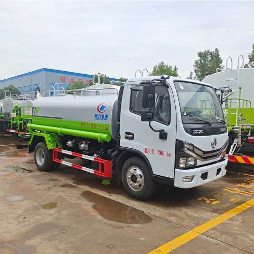 5吨洒水车
