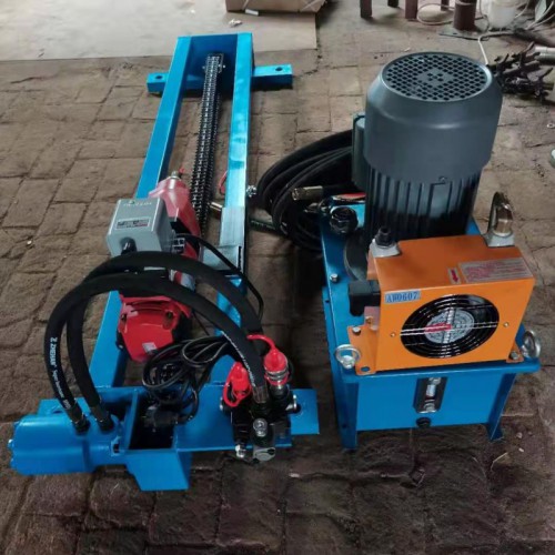 小型液压顶管机