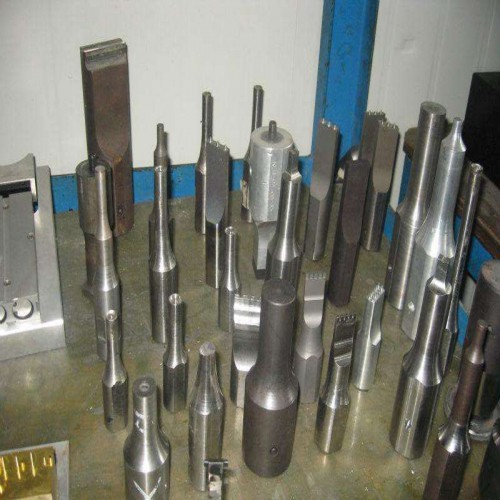 金利特批发零售TC4钛合金圆棒大直径实心钛棒医用超声波钛合金