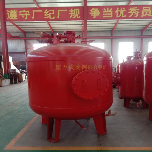 PHYML立式压力式泡沫比例混合装置