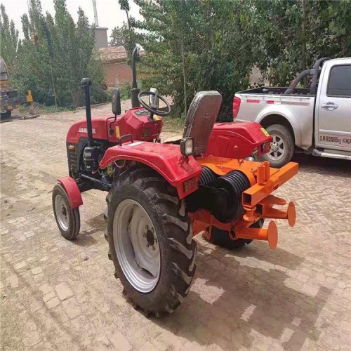 四驱拖拉机绞磨