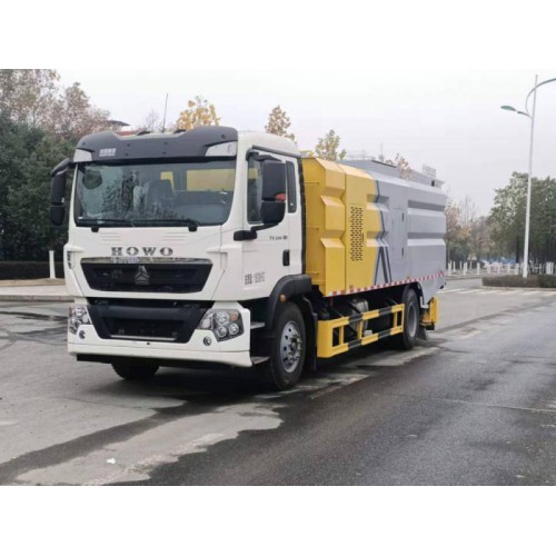 吸尘车 后置吸盘内置滚扫吸尘车