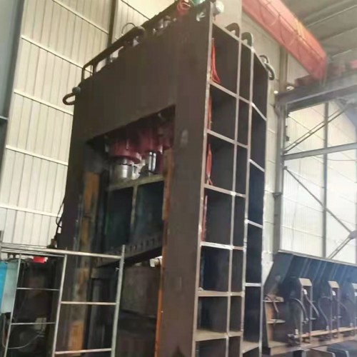1600吨龙门剪
