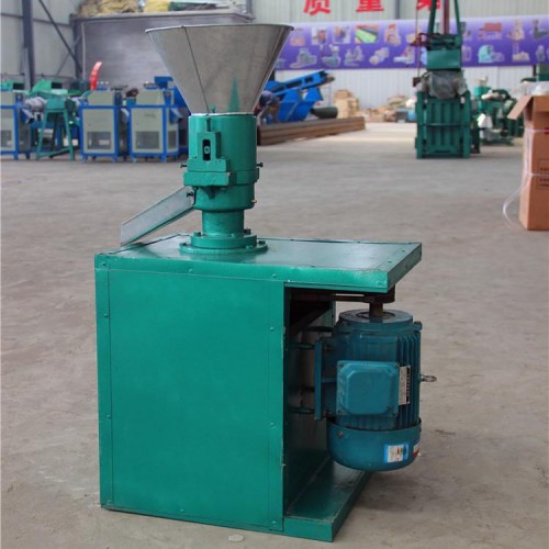 饲料颗粒机家用两相电玉米秸杆青䓍干粉加工饲料的设备