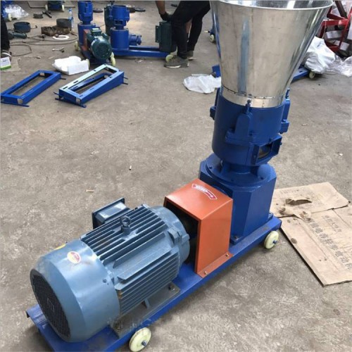 饲料加工设备 高效率不卡料 长短可调 颗粒饱满吸收快