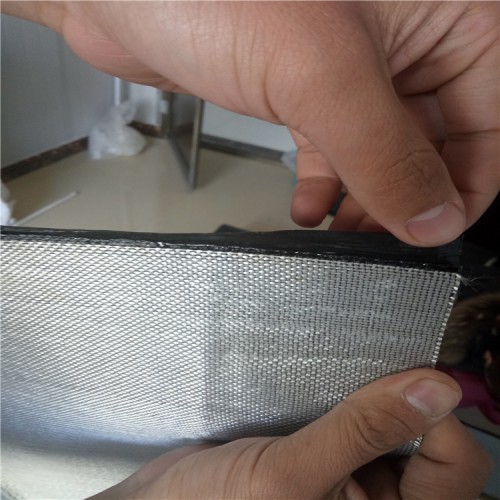 道路沥青抗裂贴 道路改扩建抗裂贴  裂缝处理抗裂贴