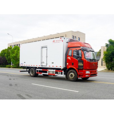 冷藏车 解放J6L领航版高顶双卧冷藏车