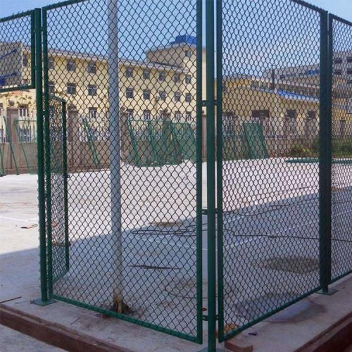 笼式足球场围网 足球场网格围栏