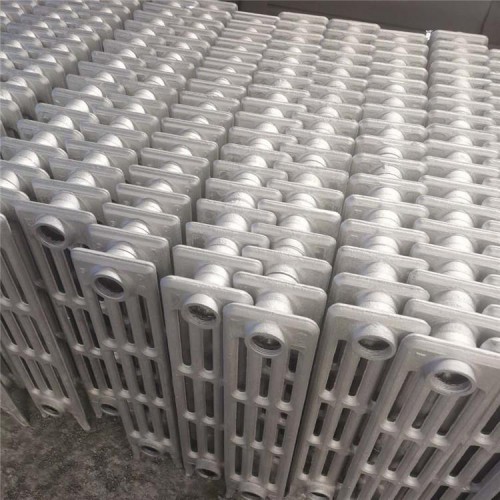 铸铁暖气片 四柱760  铸铁暖气片生产厂家