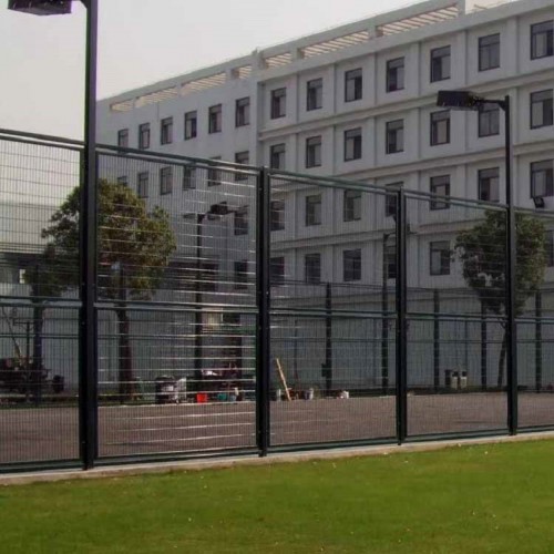 五人制足球场围栏网 380丝体育场围网