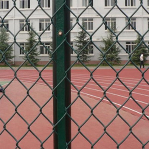 学校球场护栏网 扁铁式体育场防护网