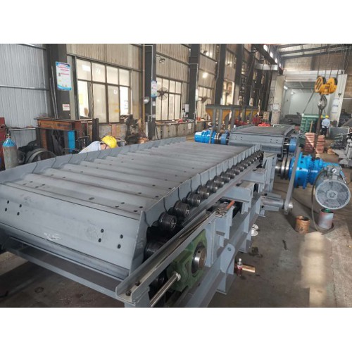 板式喂料机在移动破碎站的应用