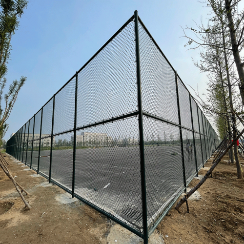 绿色网球场护栏网 环华3m高五人制足球场围网