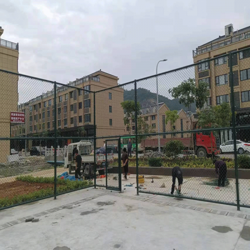 环华压扁铁式球场围网 2米高体育场护栏网