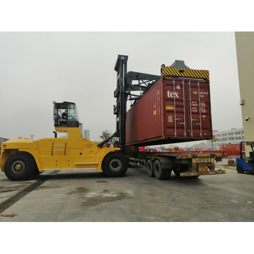42吨叉车供应批发 堆垛集装箱重型42吨叉车进口配置